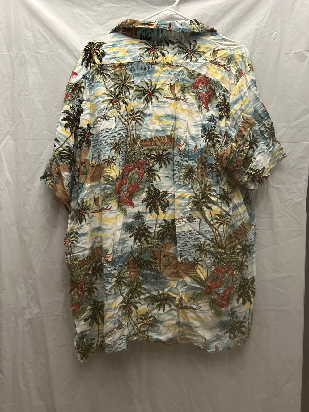 Hilo Hattie Hawaiian Print Button-Down Shirt in Blue, Green, Red, Brown Sz 2XL